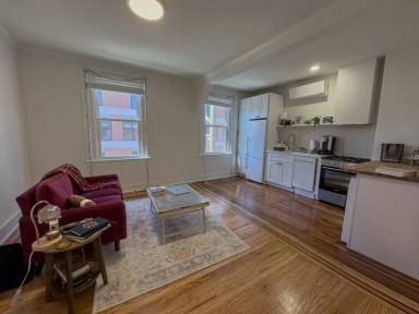 Main picture of 1223 N Franklin St