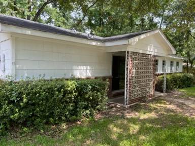 Main picture of 1450 Morlee Dr E