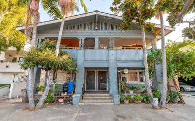 Main picture of 1070 W Santa Ana Blvd