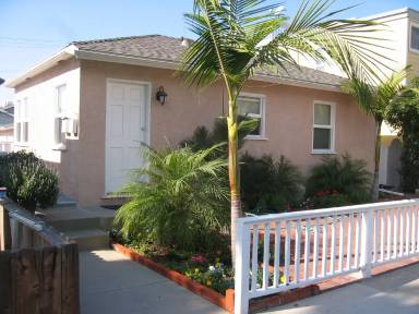 Main picture of 907-918 Monterey Blvd