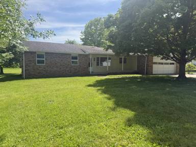 Main picture of 16907 Indianapolis Rd