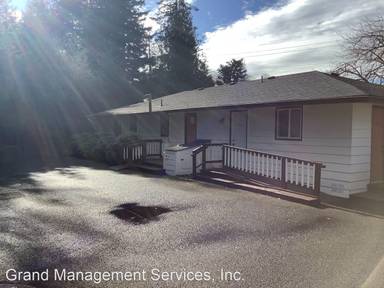 Main picture of 2550 Woodland Dr