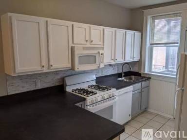 Main picture of 4211 Botanical Ave