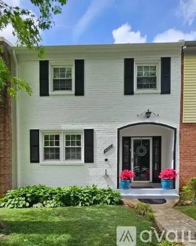 Main picture of 4502 King Edward Ct