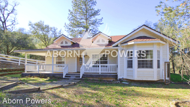 Main picture of 2585 Pawprint Path