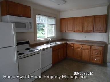 Main picture of 734 W Pioneer Ave