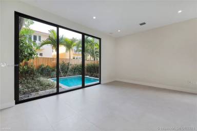 Main picture of 3130 Elizabeth St