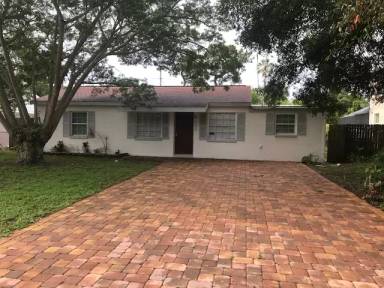 Main picture of 4204 W Bay View Ave