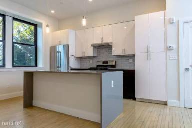 Main picture of 11 Newcomb St