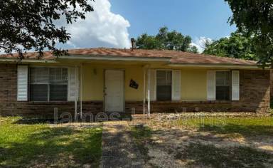 Main picture of 940 Pebblebrook Dr