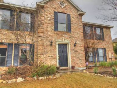 Main picture of 107 Long Wood Ave