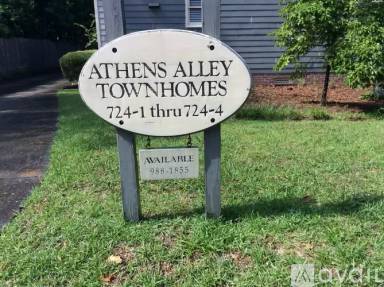Main picture of 724 Athens Ave