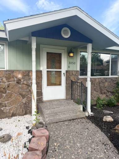 Main picture of 3850 Grenada Way