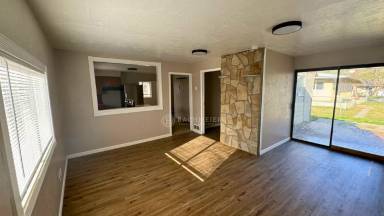 Main picture of 73225 Delphi St