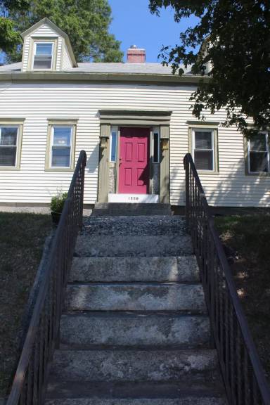 Main picture of 1559 Smith St