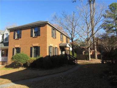Main picture of 347 Middle Oaks Dr