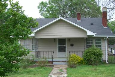 Main picture of 212 Owen Ave
