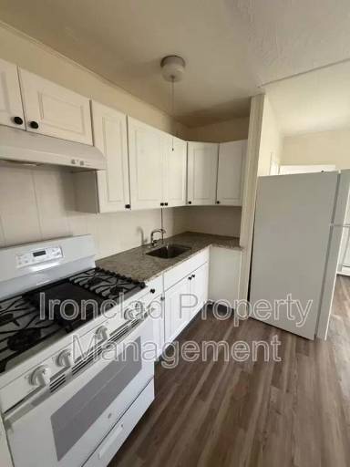Main picture of 291 Spruce St
