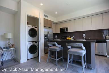 Main picture of 5044 Bakman Ave