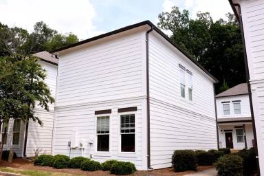 Main picture of 512 Olive Branch Way