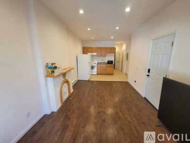 Main picture of 416 Clinton Ave