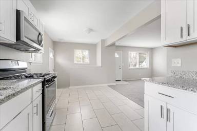 Main picture of 23045 Almond Ave