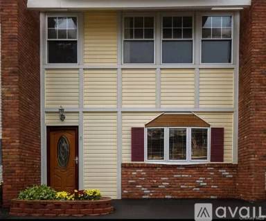 Main picture of 56 Coolidge St