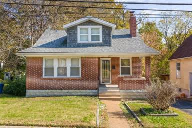 Main picture of 2940 Kincaid Ave