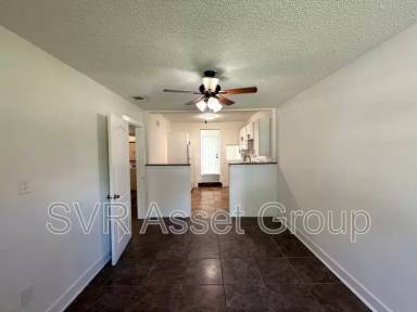 Main picture of 6204 Terry Parker Dr S