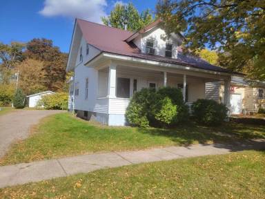 Main picture of 713 1/2 13th Ave