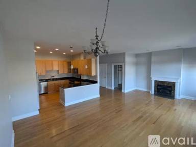 Main picture of 3755 N Racine Ave