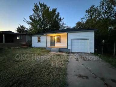 Main picture of 908 NE 31st St