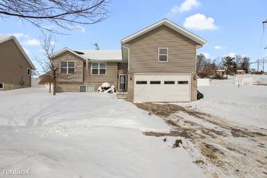 Main picture of 1531 Wolf Dr NW