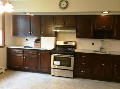 Main picture of 73 W 12th St