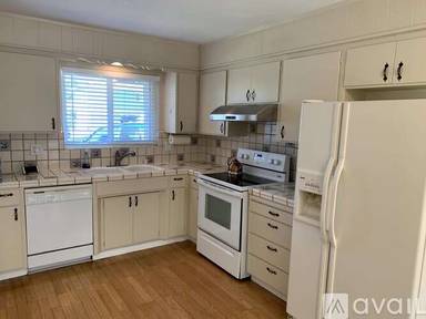 Main picture of 1494 Falcon Ct
