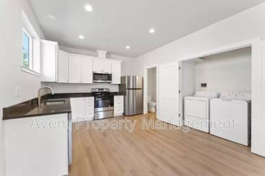 Main picture of 936 Molalla Ave