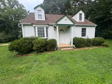 Main picture of 143 Barrett Heights Rd