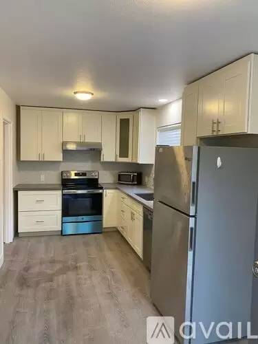Main picture of 224 Donohoe St