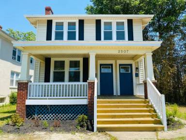 Main picture of 2507 Seminary Ave