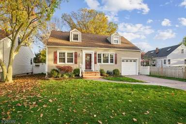 Main picture of 2 Wade Ave