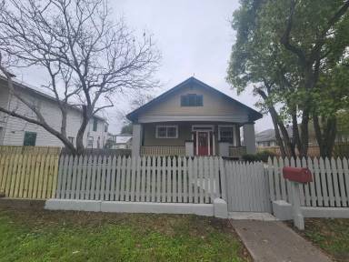 Main picture of 3811 Avenue R 1/2
