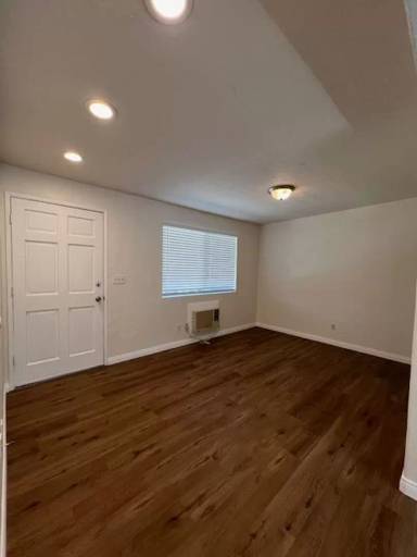 Main picture of 8545 Graham Ter