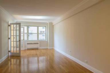 Main picture of 42 Park Ave