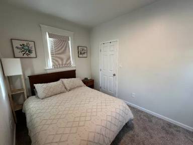 Main picture of 421 S Prospect St