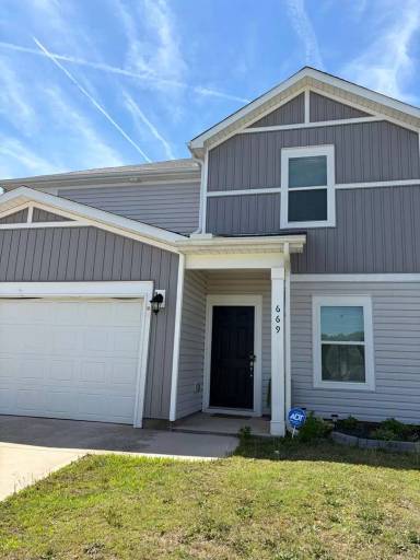 Main picture of 669 Grays Creek Rd