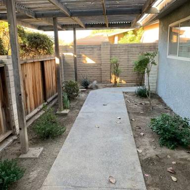 Main picture of 332 E Lemmon Way