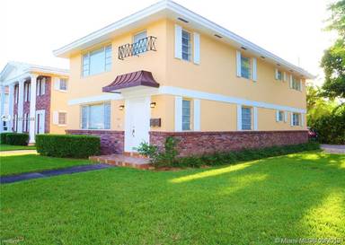 Main picture of 3922 Segovia St