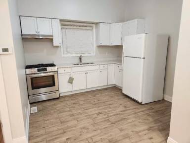 Main picture of 2656 S Kolin Ave