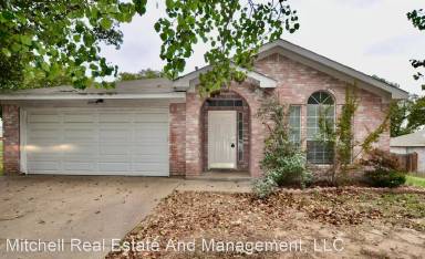 Main picture of 334 Sweetwater Dr