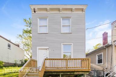 Main picture of 1031 Wells St